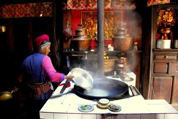 The Heavenly Meili Mountains 5 tibetan home visits