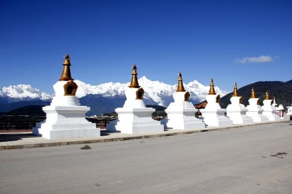 The Heavenly Meili Mountains 11 dechin yunnan stupas