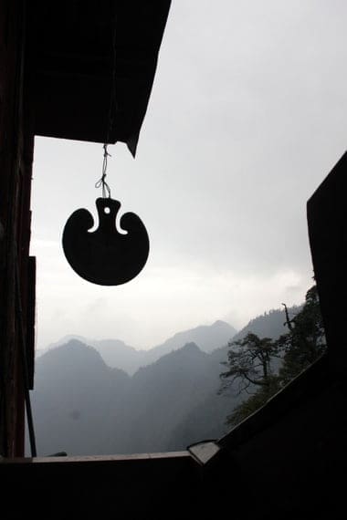Emeishan: A Spirtual Trek 13 Antiques from Emeishan China