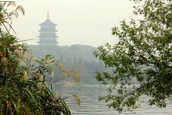 Lakeside in Hangzhou 1 travel to hangzhou west lake